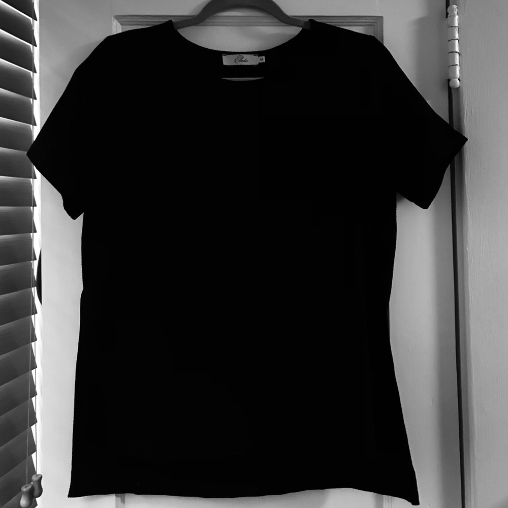 Black short sleeve slit shirt